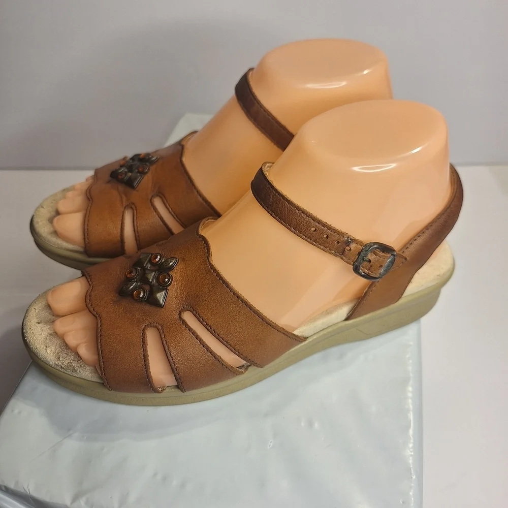 SAS Helena Tripad Comfort Tan Leather Women's Sandals. Size 7 M